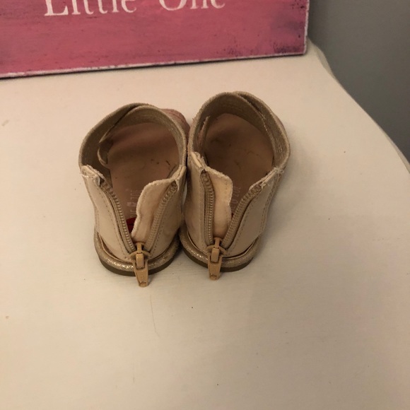 Sandals - Picture 2 of 3